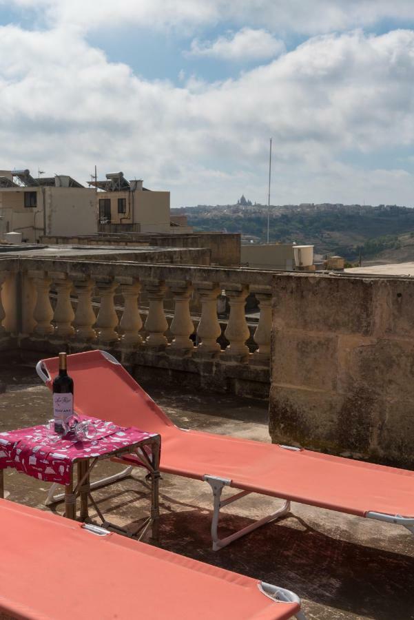 Acomodation House Kavarna Xagħra Eksteriør billede