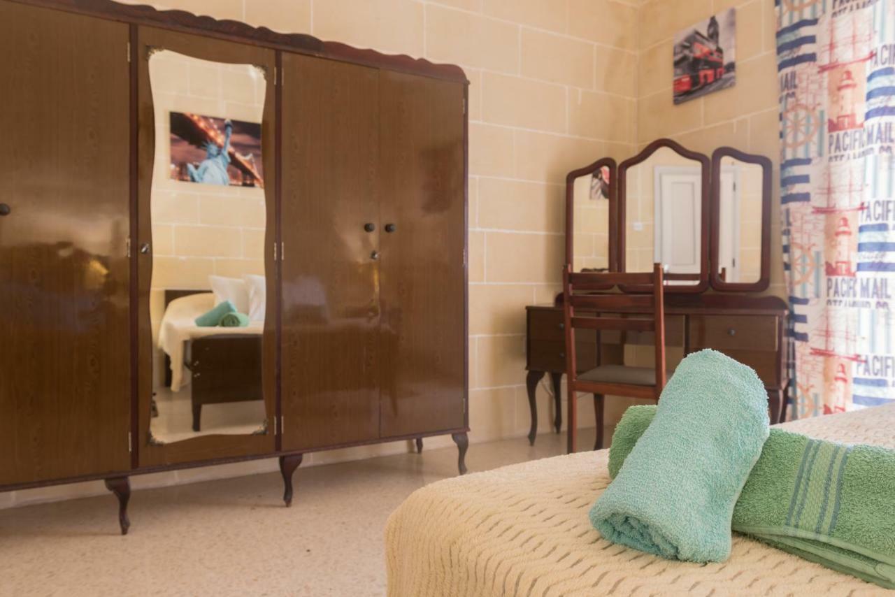 Acomodation House Kavarna Xagħra Eksteriør billede