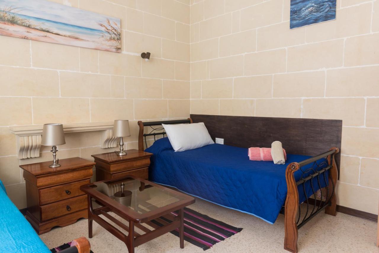 Acomodation House Kavarna Xagħra Eksteriør billede