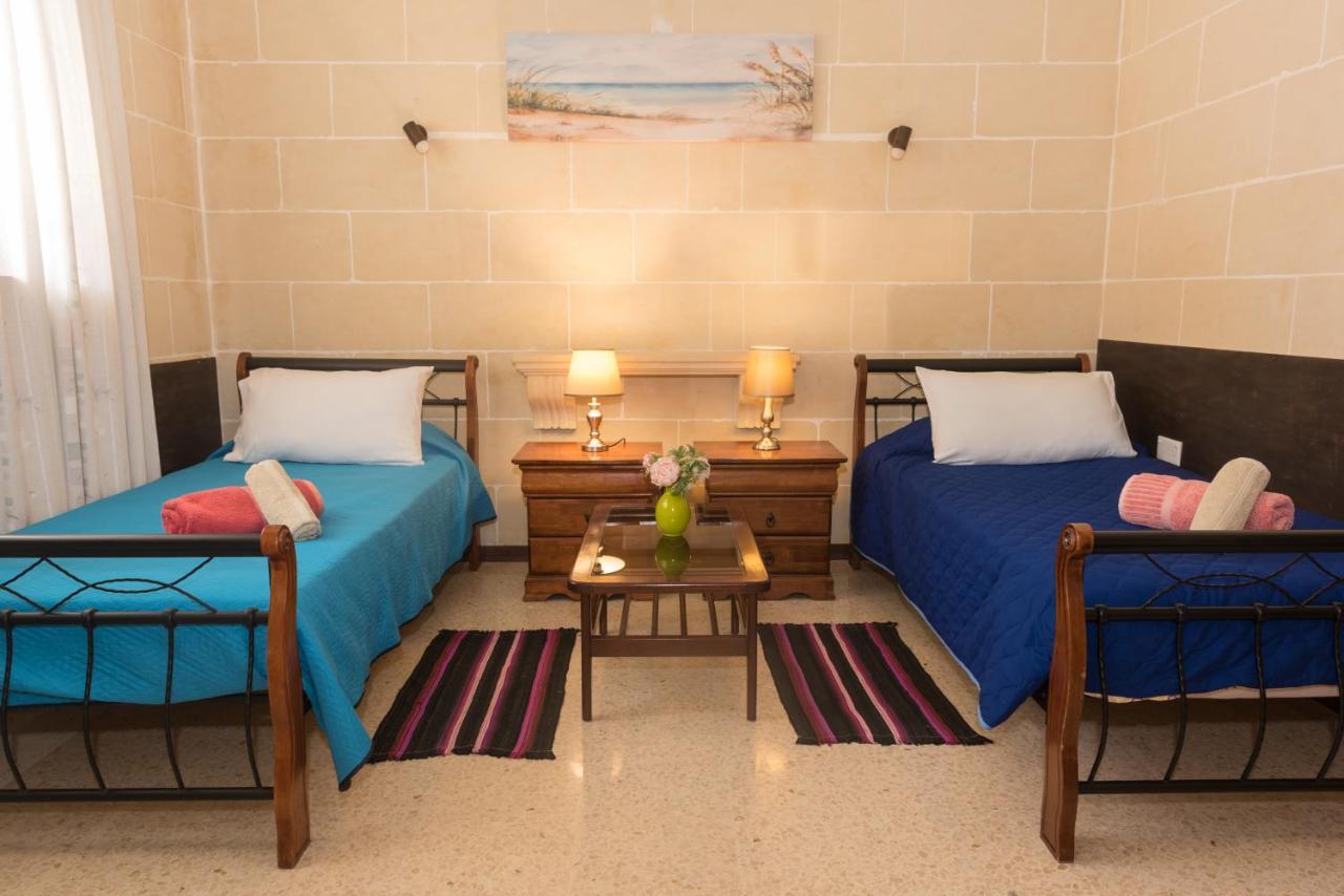 Acomodation House Kavarna Xagħra Eksteriør billede